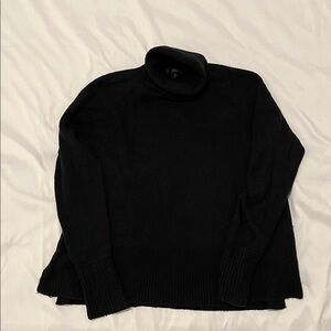 Women's J. Crew Split Hem High-Low Black Turtleneck Sweater Excellent Condition